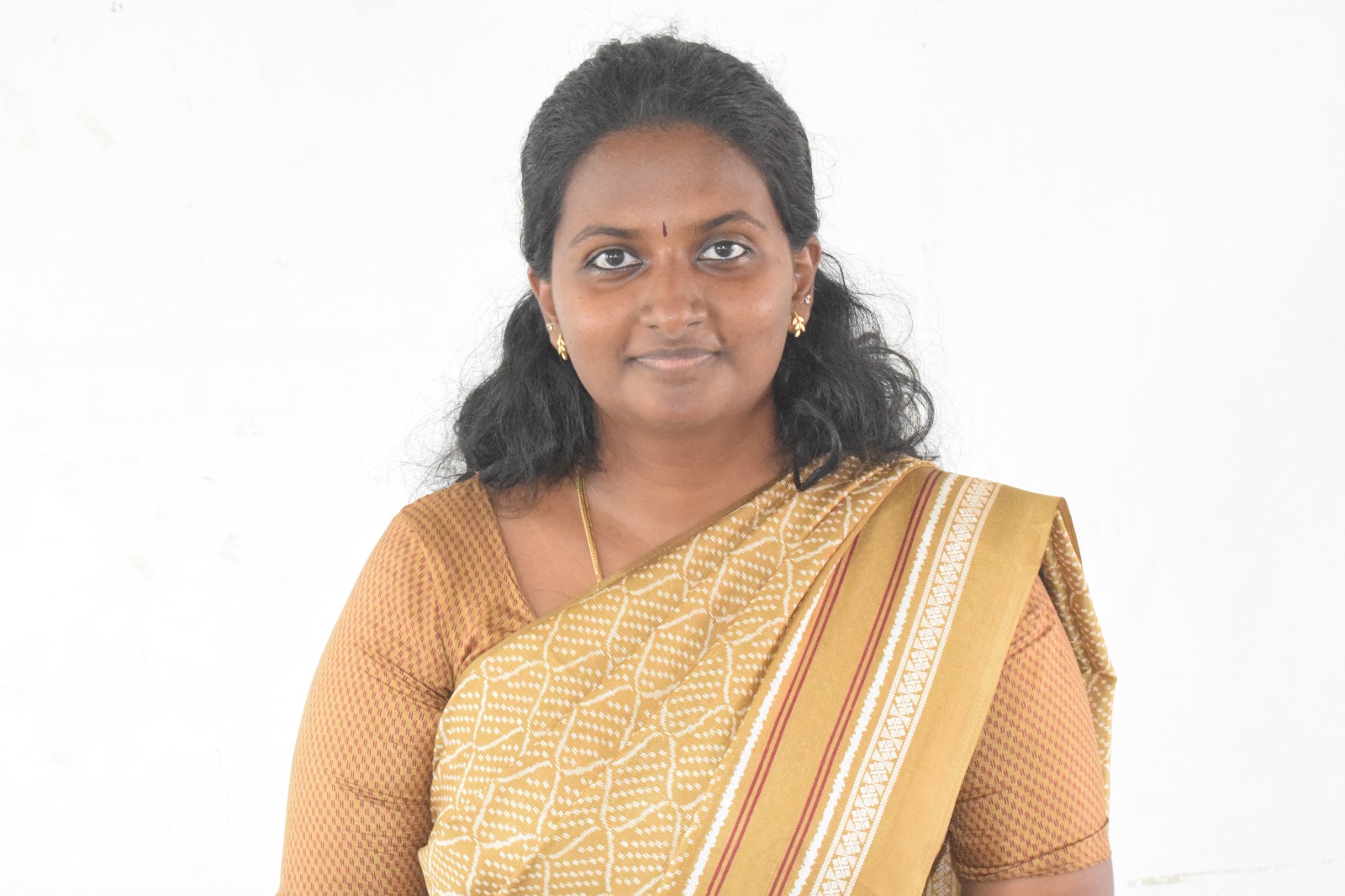 Ms.NIVETHA T